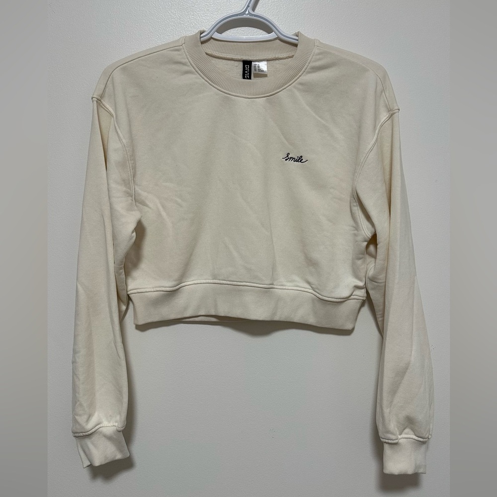 H&M Cream Cropped Sweater